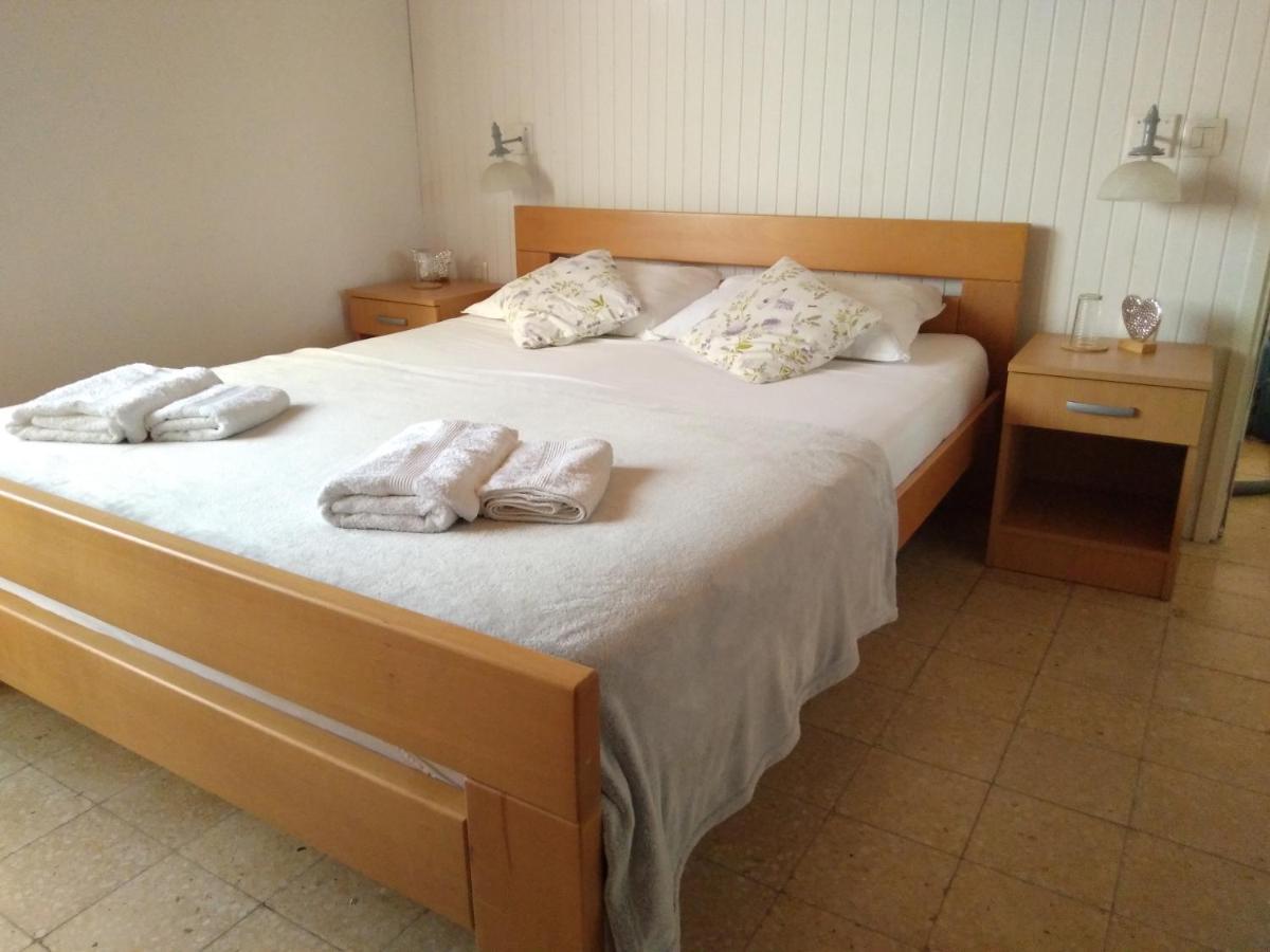 The White House Lumbarda Apartment Екстериор снимка